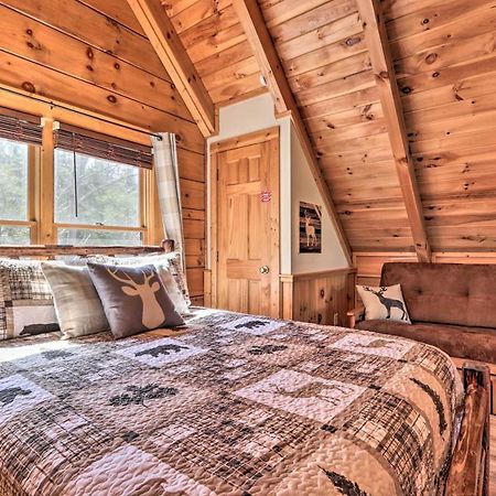 Cozy Cabin With Hot Tub In The Heart Of Pigeon Forge Villa Exterior photo