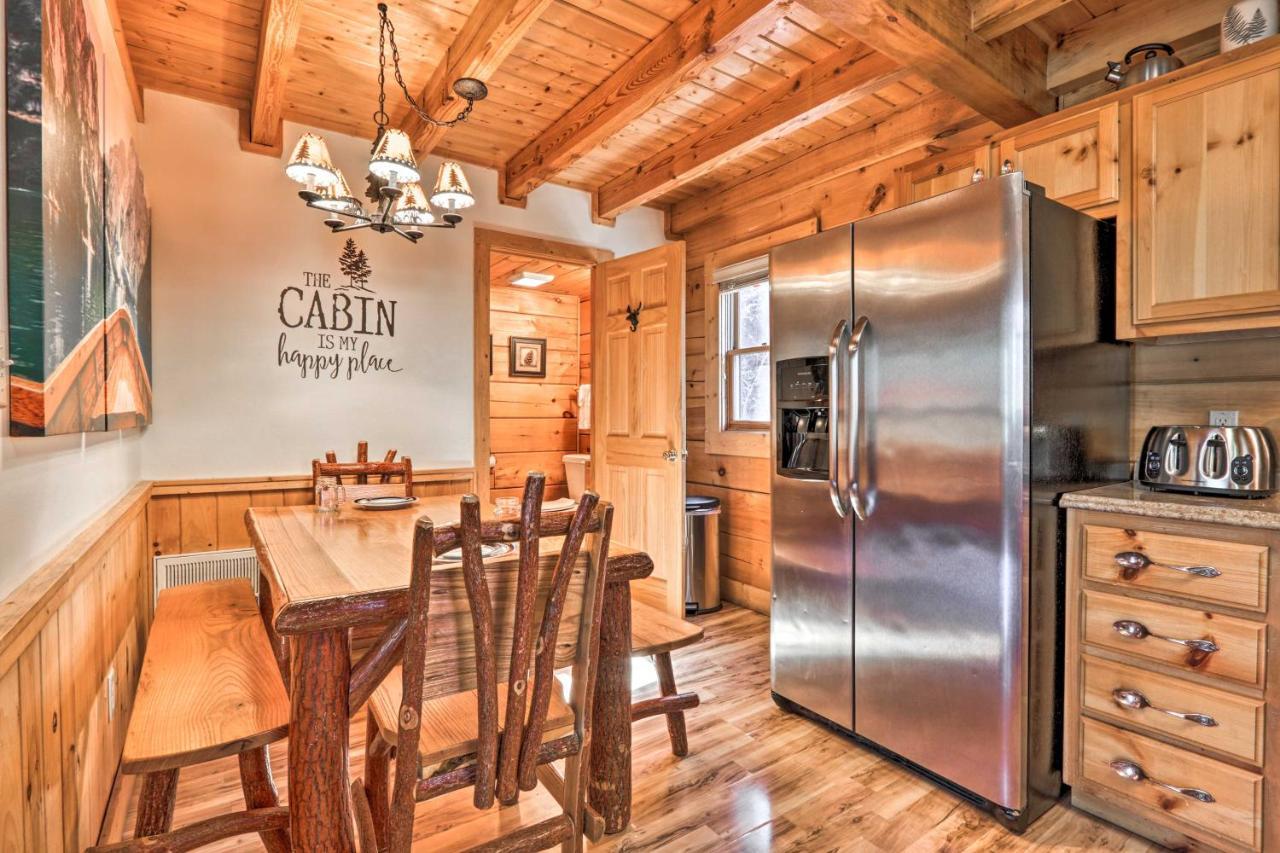 Cozy Cabin With Hot Tub In The Heart Of Pigeon Forge Villa Exterior photo