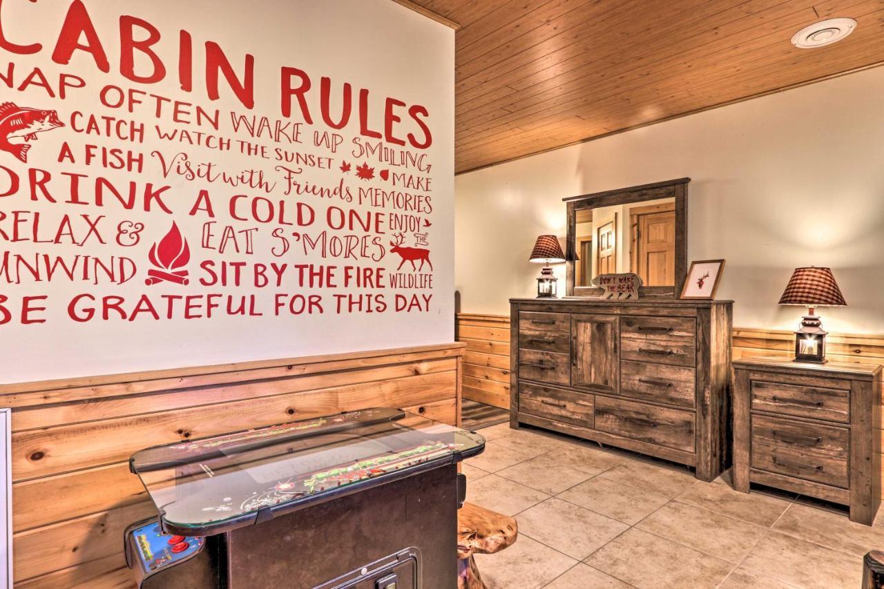 Cozy Cabin With Hot Tub In The Heart Of Pigeon Forge Villa Exterior photo