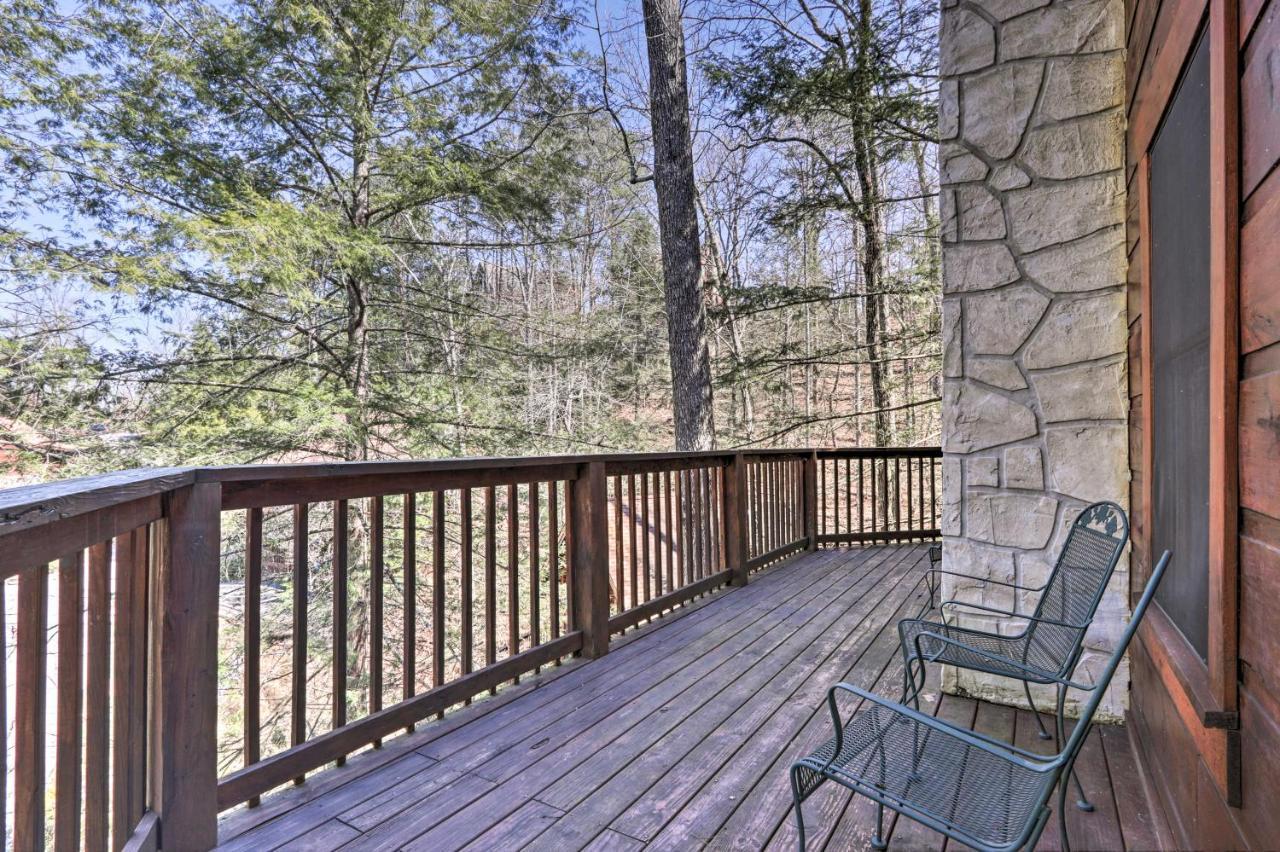 Cozy Cabin With Hot Tub In The Heart Of Pigeon Forge Villa Exterior photo