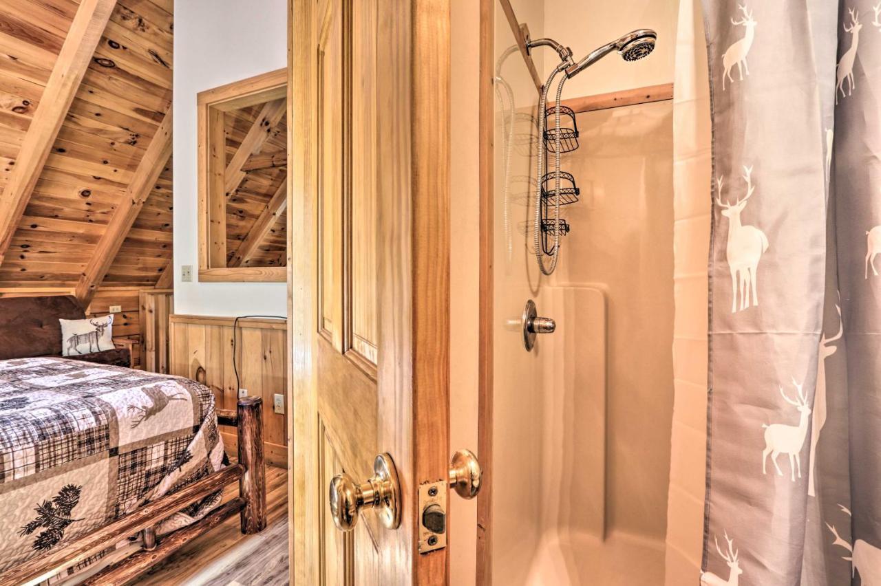 Cozy Cabin With Hot Tub In The Heart Of Pigeon Forge Villa Exterior photo